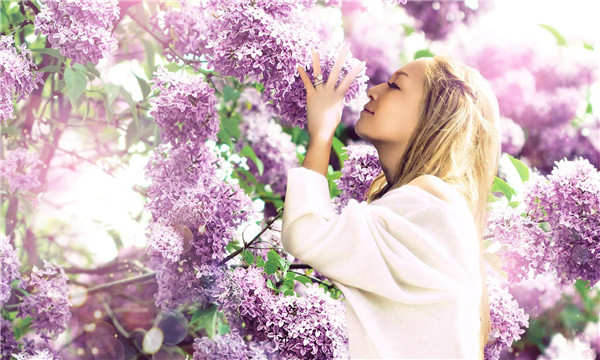 容县代生供卵代怀：为不孕不育患者家庭开启新生之路